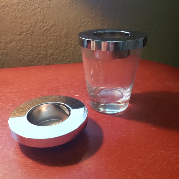 Tealight holders